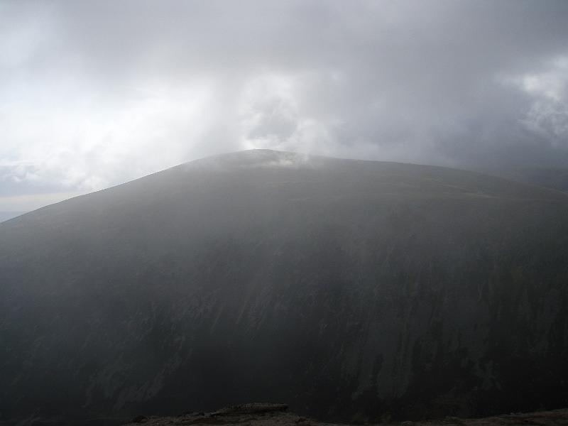 Beinn a Chaorainn from Beinn Mheadhoin.jpg